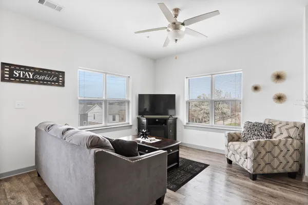 $335,000 | 804 Riverfront Parkway, Unit 302, Chattanooga, TN 37402