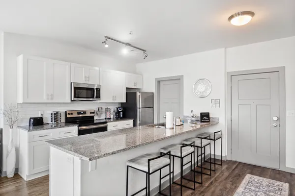 $335,000 | 804 Riverfront Parkway, Unit 302, Chattanooga, TN 37402