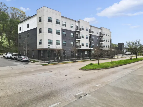 $335,000 | 804 Riverfront Parkway, Unit 302, Chattanooga, TN 37402