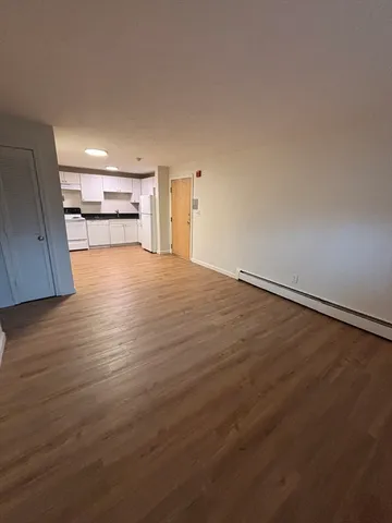 $2,000 | 707 Bedford Street, Unit 6, Abington, MA 02351