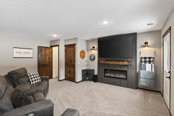 $615,900 | 27835 143rd Street Northwest, Zimmerman, MN 55398