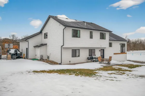 $615,900 | 27835 143rd Street Northwest, Zimmerman, MN 55398