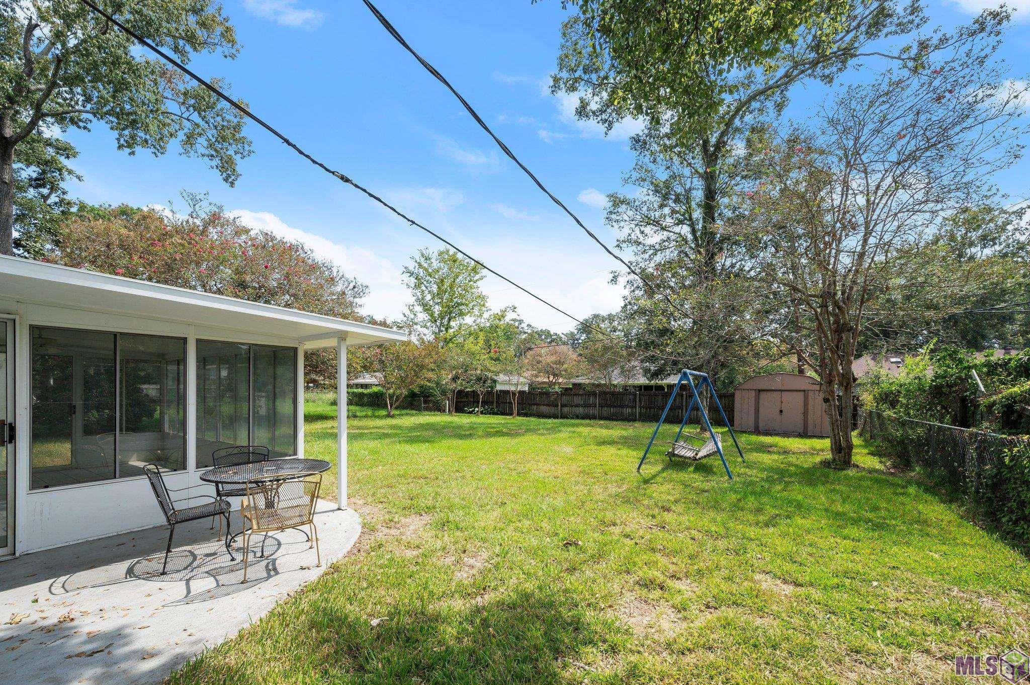 10724 Mollylea Drive Baton Rouge, LA 70815 - Photo 15 of 17 Large Backyard