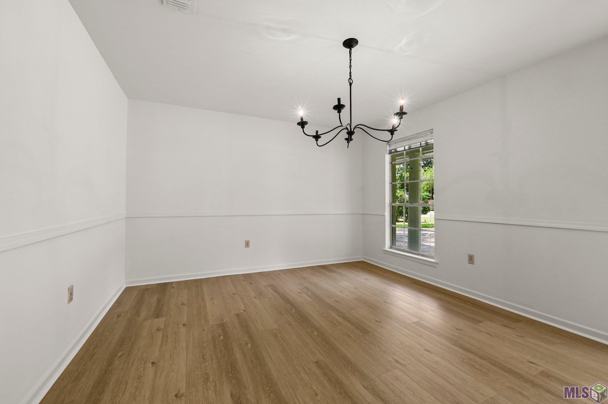 10724 Mollylea Drive Baton Rouge, LA 70815 - Photo 2 of 17 Dining Room