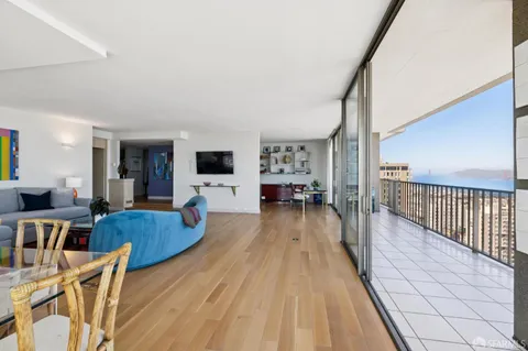 $5,300,000 | 999 Green Street, Unit 2605, San Francisco, CA 94133