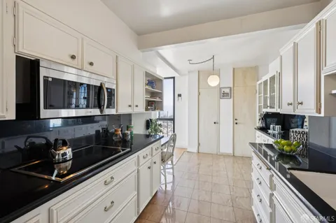 $5,300,000 | 999 Green Street, Unit 2605, San Francisco, CA 94133