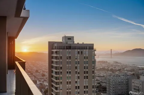 $5,300,000 | 999 Green Street, Unit 2605, San Francisco, CA 94133