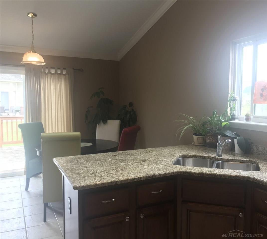 26079 Mariners Point New Baltimore, MI 48051 - Photo 4 of 28