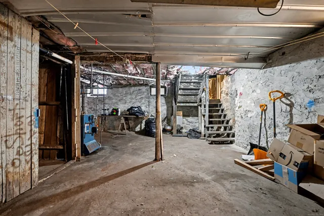 $475,000 | 25 Manhattan Avenue, Bridgeport, CT 06606