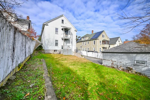 $475,000 | 25 Manhattan Avenue, Bridgeport, CT 06606