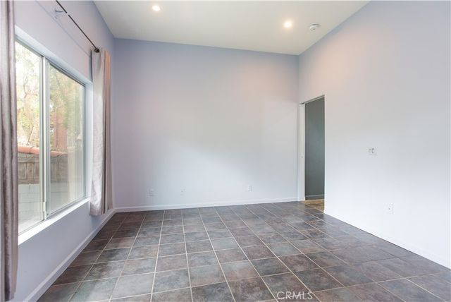 $6,250 | 3836 De Longpre Avenue, Los Angeles, CA 90027