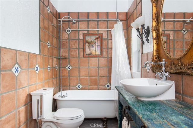 $6,250 | 3836 De Longpre Avenue, Los Angeles, CA 90027