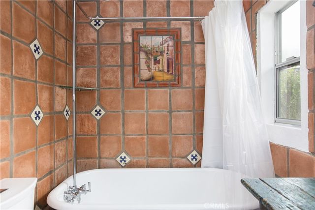 $6,250 | 3836 De Longpre Avenue, Los Angeles, CA 90027