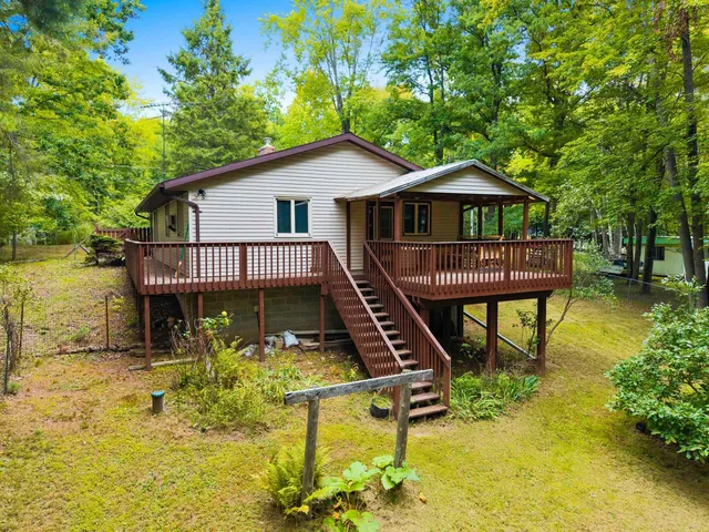 $182,500 | 11771 Laura Lane, Crivitz, WI 54114