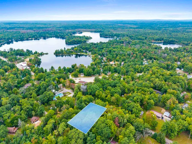 $182,500 | 11771 Laura Lane, Crivitz, WI 54114