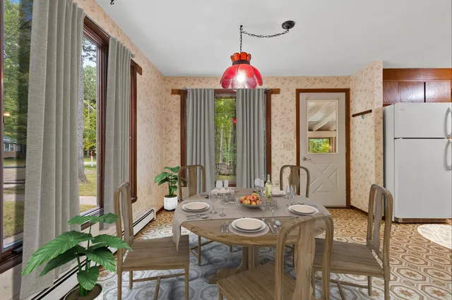 $182,500 | 11771 Laura Lane, Crivitz, WI 54114