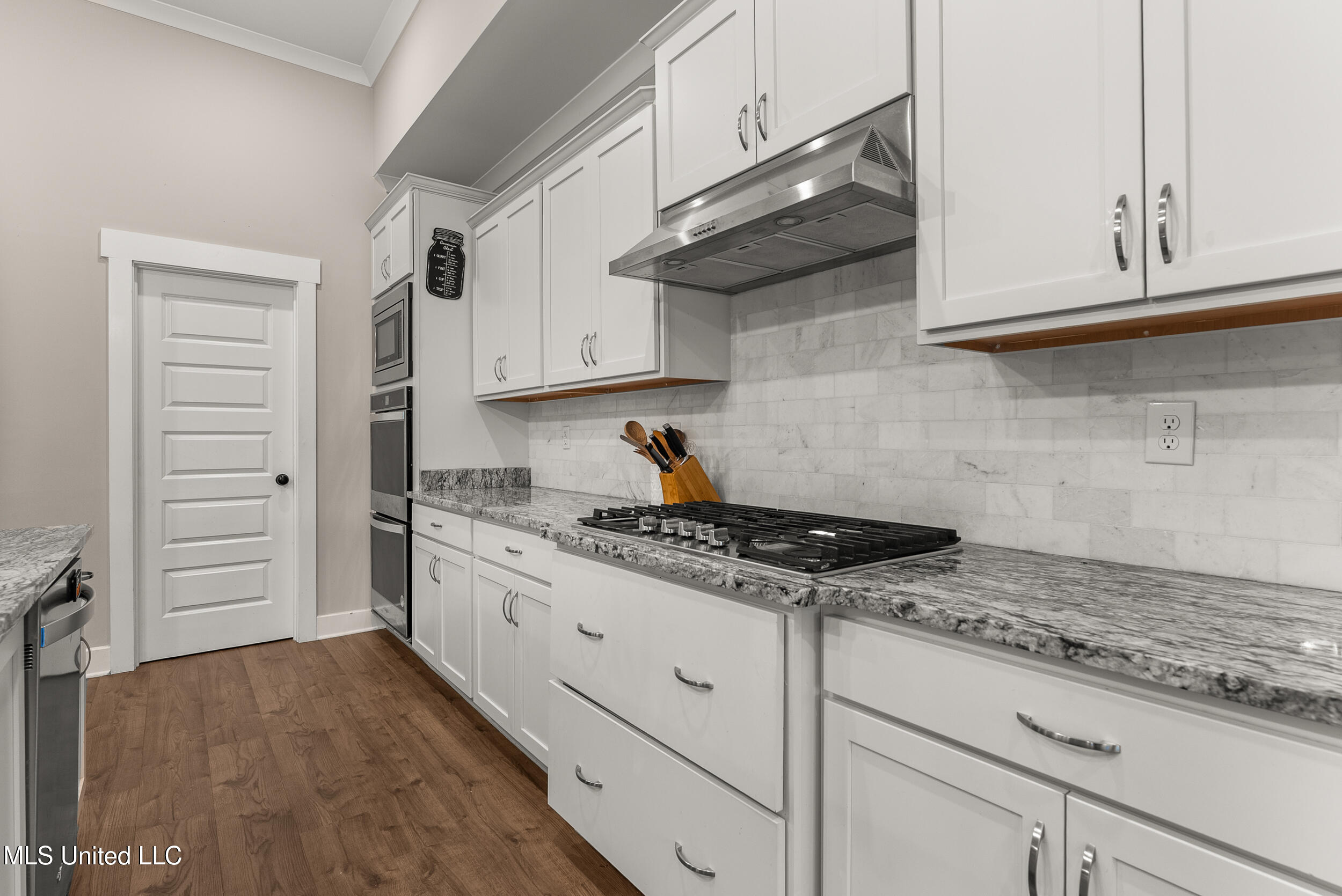 430 Natchez Loop Hernando, MS 38632 - Photo 15 of 27 Kitchen