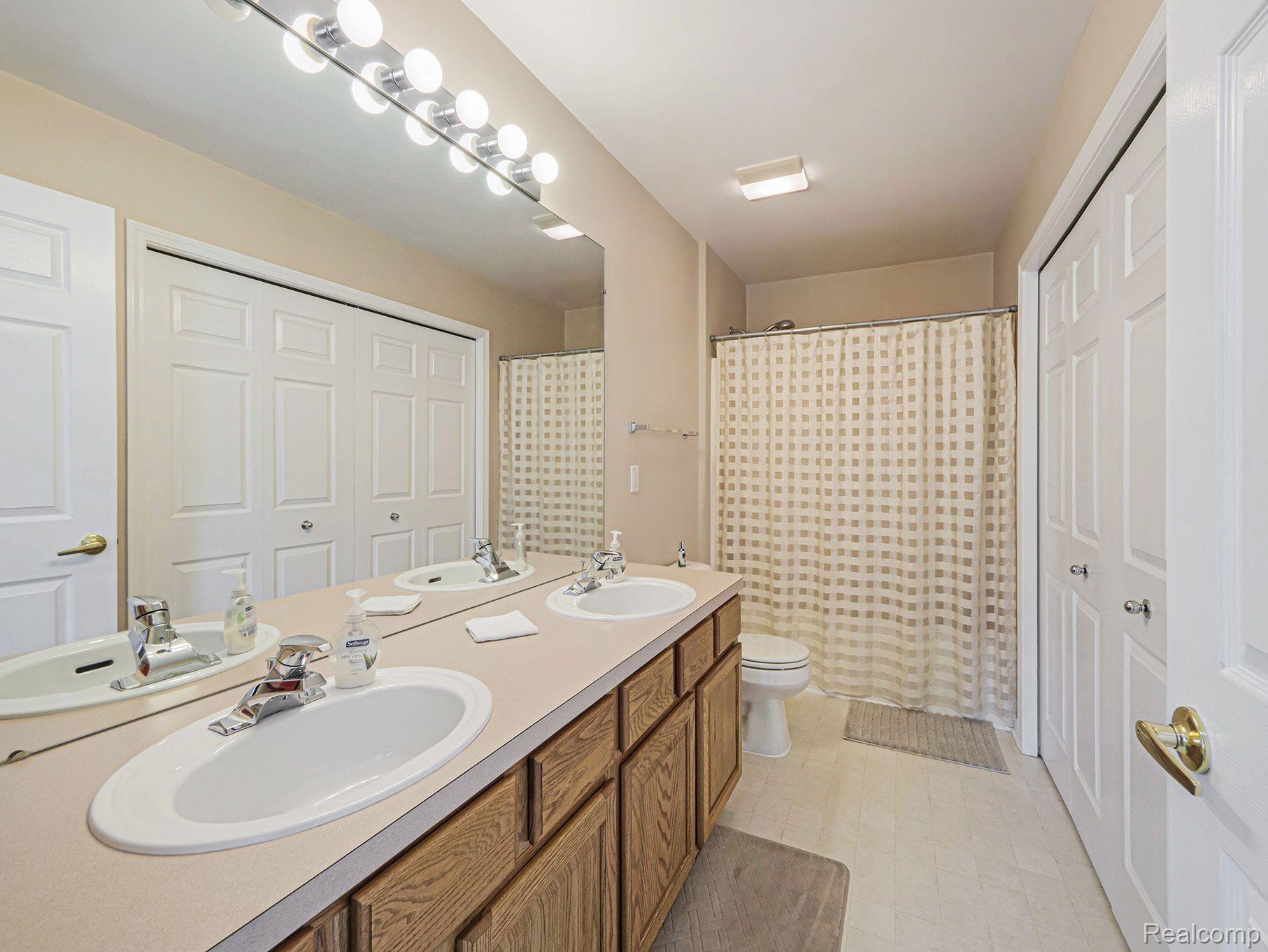 48682 Rockefeller Drive Canton, MI 48188 - Photo 21 of 28 Gallery Image 21