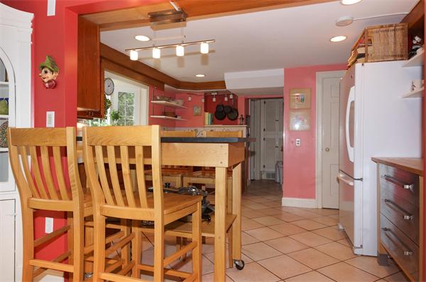 36 Brunswick Road Arlington, MA 02476 - Photo 3 of 25 Gallery Image 3
