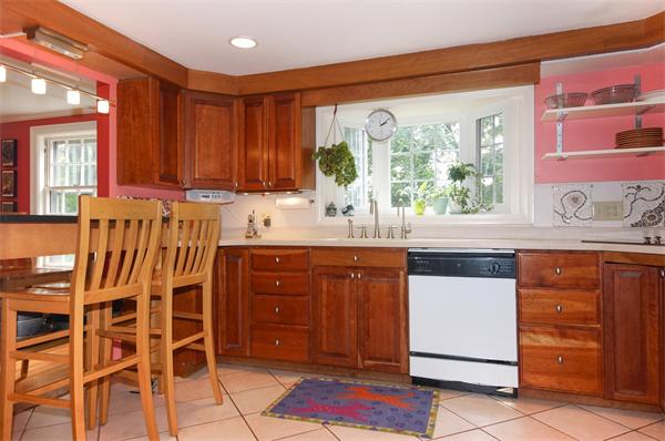 36 Brunswick Road Arlington, MA 02476 - Photo 4 of 25 Gallery Image 4