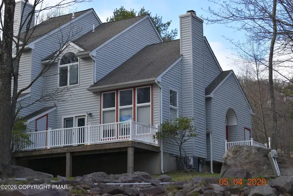 $399,000 | 9 Beechwood Court, Lake Harmony, PA 18624