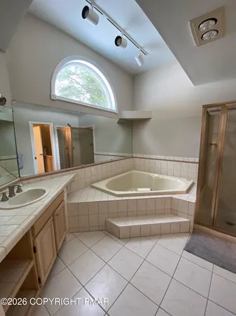 $399,000 | 9 Beechwood Court, Lake Harmony, PA 18624