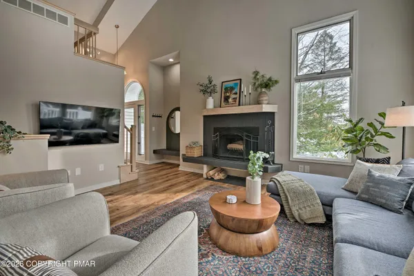 $399,000 | 9 Beechwood Court, Lake Harmony, PA 18624