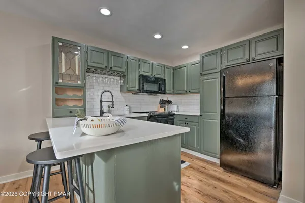 $399,000 | 9 Beechwood Court, Lake Harmony, PA 18624