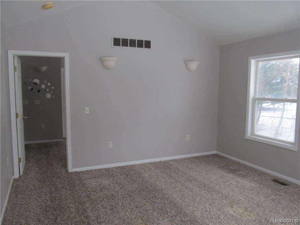 8253 McCandlish Road Grand Blanc, MI 48439 - Photo 22 of 32 IMG_3318.JPG