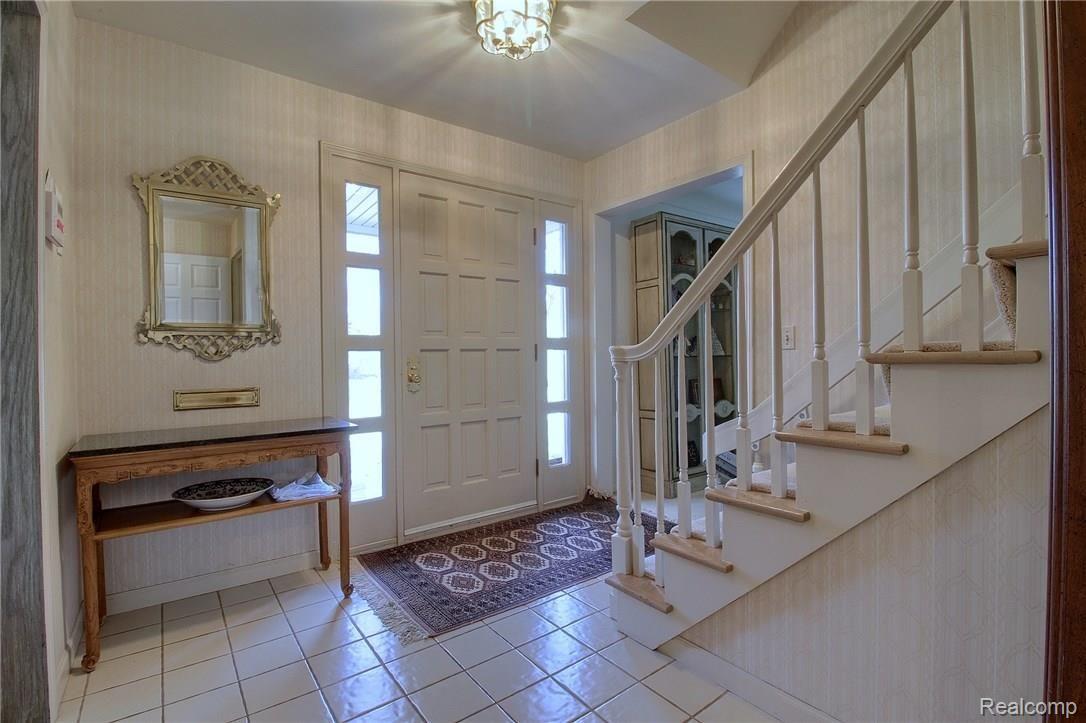 Foyer.jpg