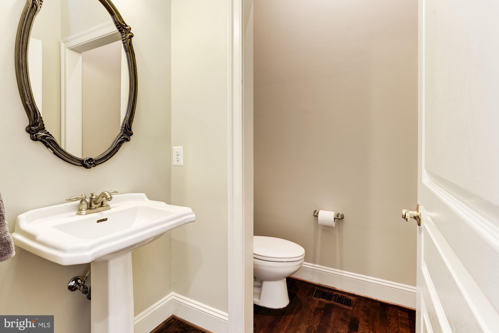 15131 Ganley Road Boyds, MD 20841 - Photo 7 of 23 Powder Room