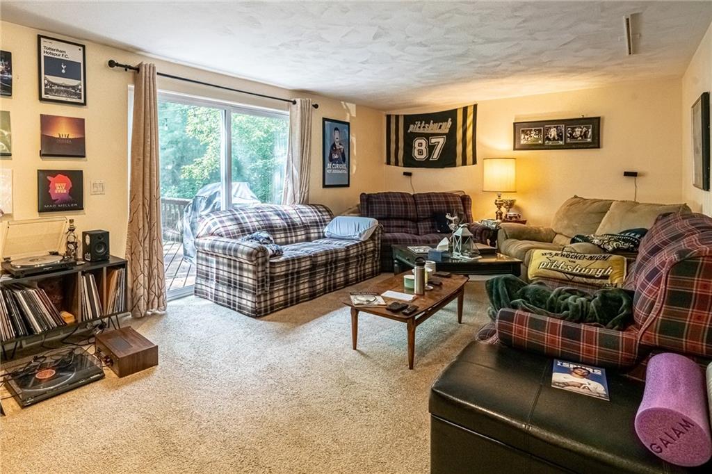 96-96a Locust Ridge Drive Pittsburgh, PA 15209 - Photo 5 of 25 Gallery Image 5
