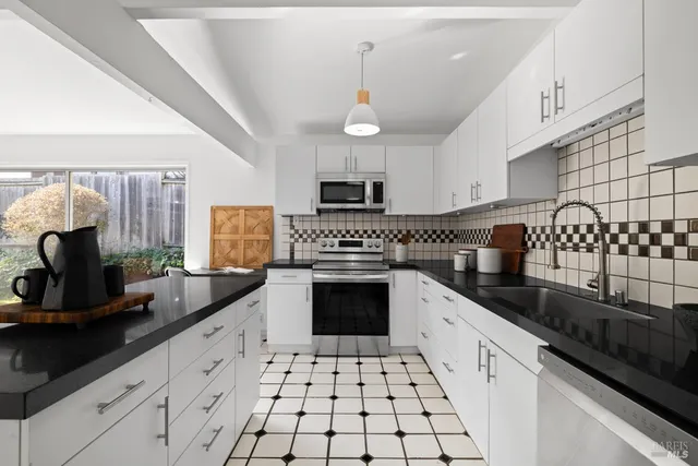 $1,399,000 | 451 Nova Albion Way, San Rafael, CA 94903