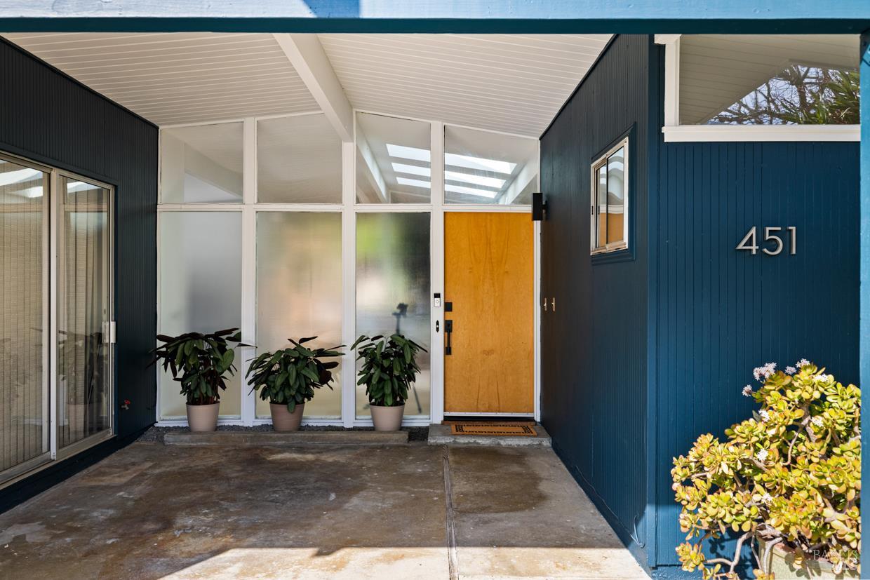 451 Nova Albion Way San Rafael, CA 94903 - Photo 2 of 31