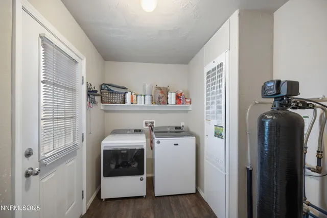 a view of a house with entertaining space