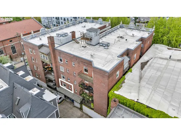 $135,000 | 1811 Northwest Couch Street, Unit 207, Portland, OR 97209
