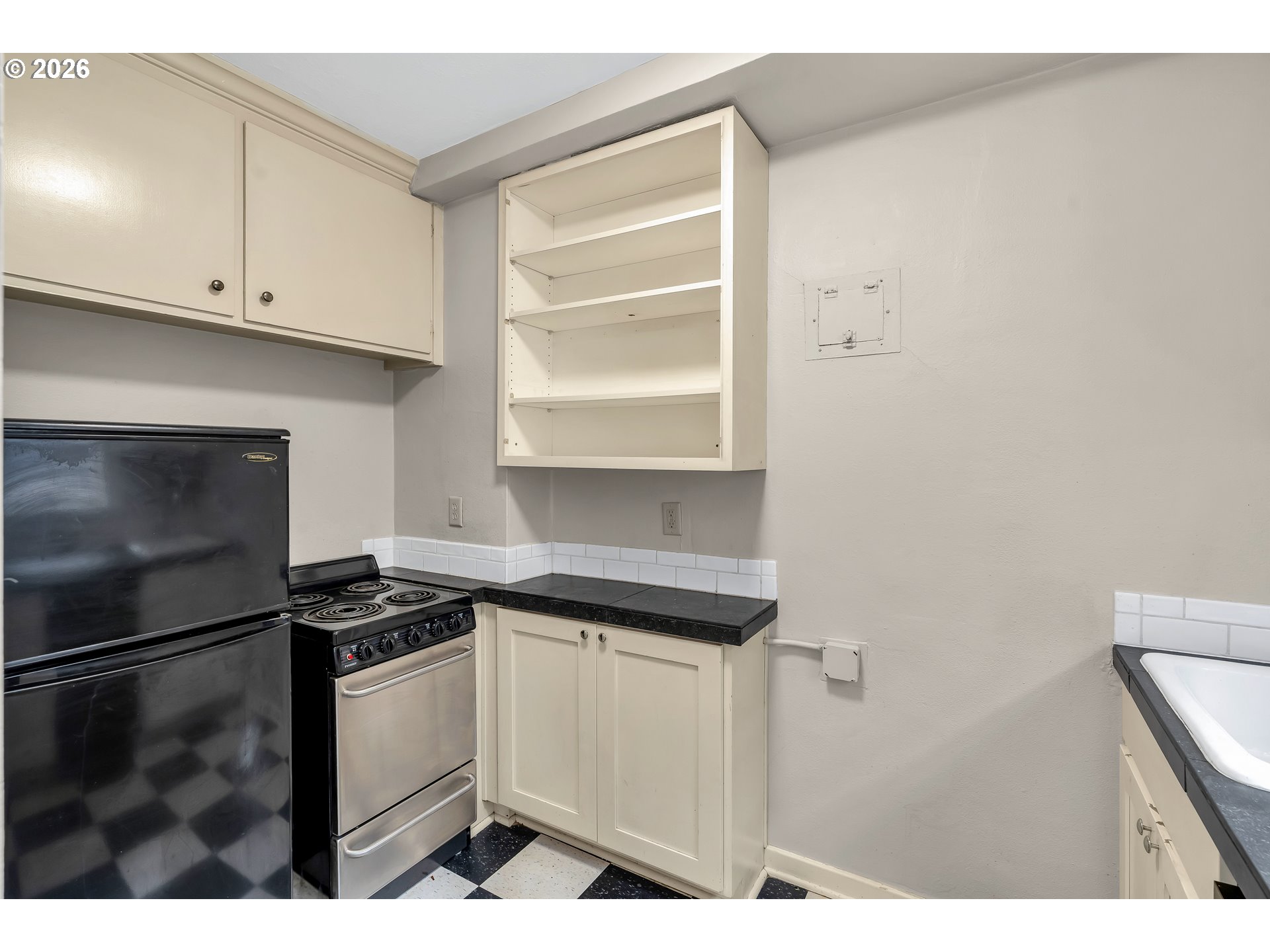 1811 Northwest Couch Street, Unit 207 Portland, OR 97209 - Photo 16 of 33