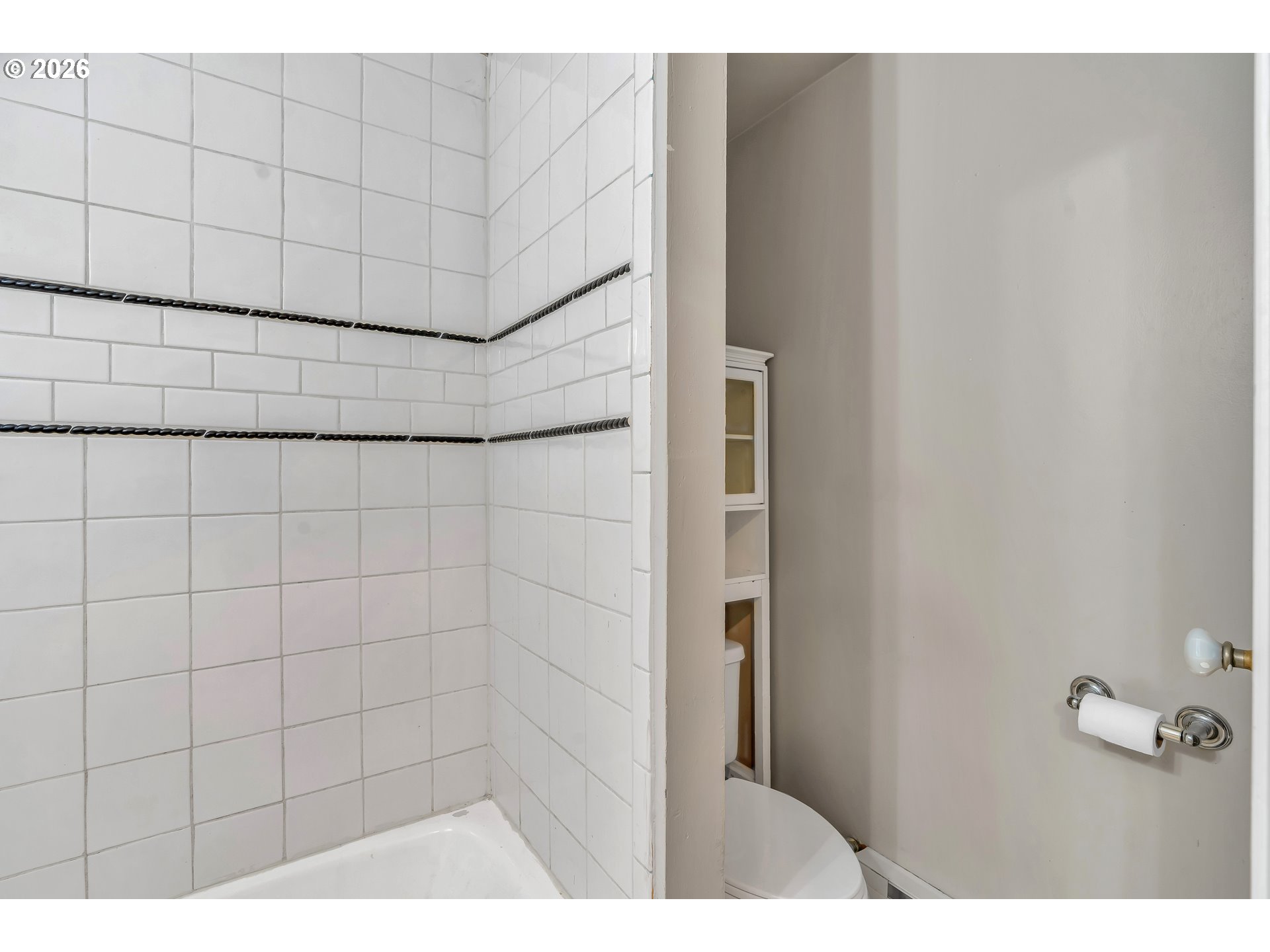 1811 Northwest Couch Street, Unit 207 Portland, OR 97209 - Photo 18 of 33