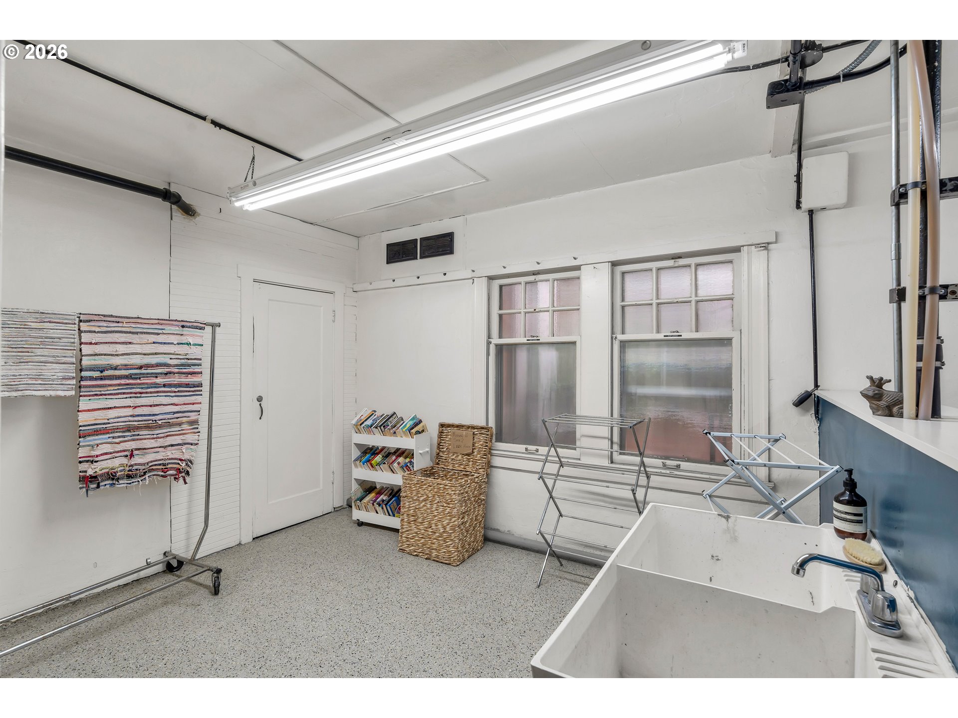 1811 Northwest Couch Street, Unit 207 Portland, OR 97209 - Photo 24 of 33