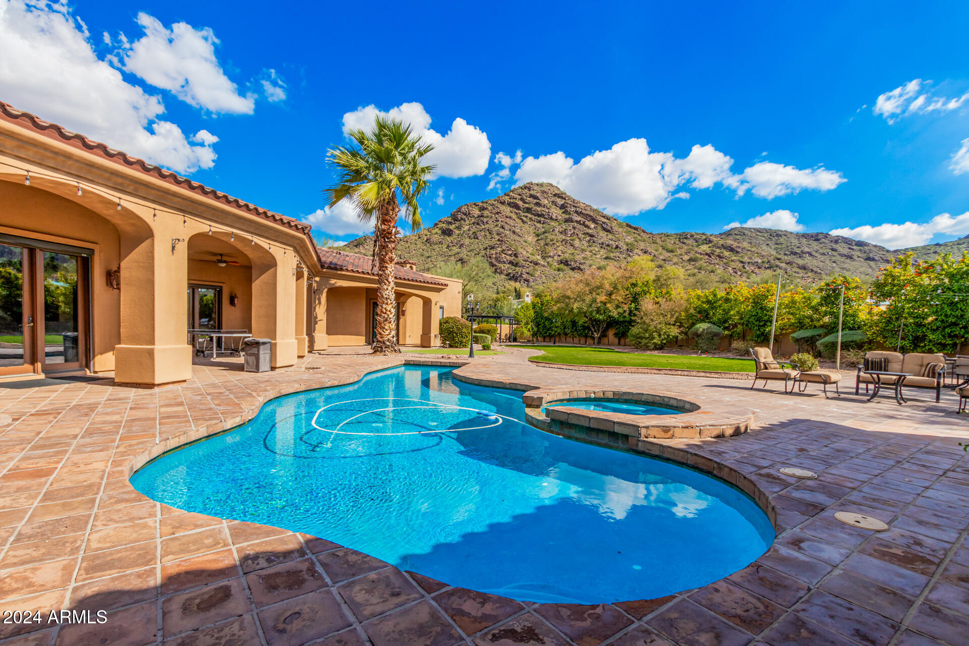 5339 East Royal Palm Road Paradise Valley, AZ 85253 - Photo 2 of 95 91 - Royal Palm 5339