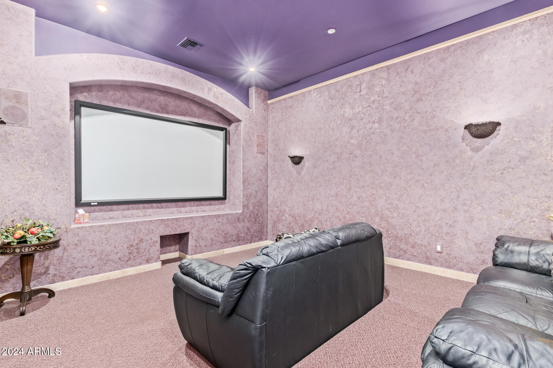 5339 East Royal Palm Road Paradise Valley, AZ 85253 - Photo 53 of 95 a living room with a couch and a potted plant