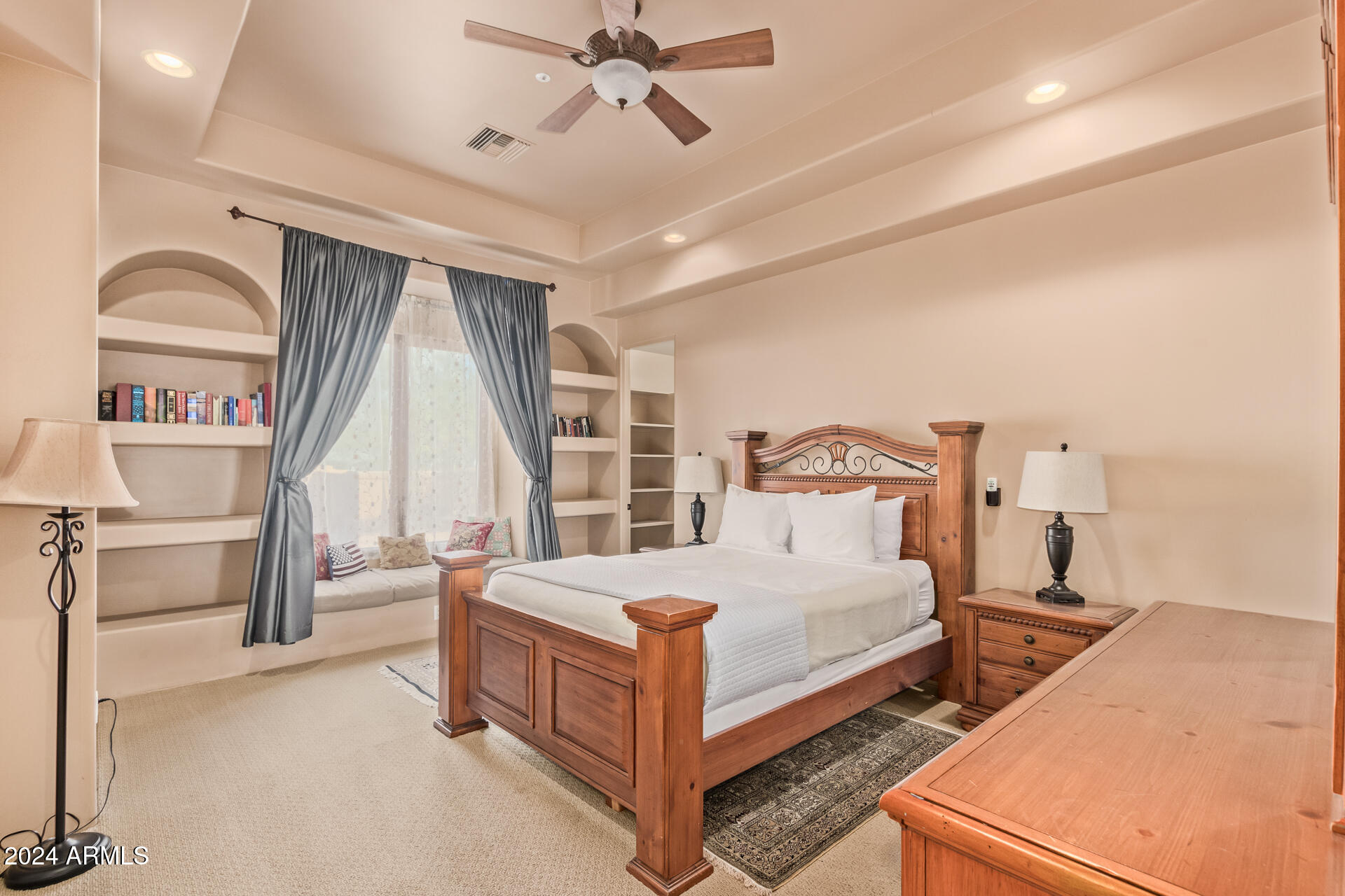 5339 East Royal Palm Road Paradise Valley, AZ 85253 - Photo 59 of 95 a bedroom with a bed and a large window