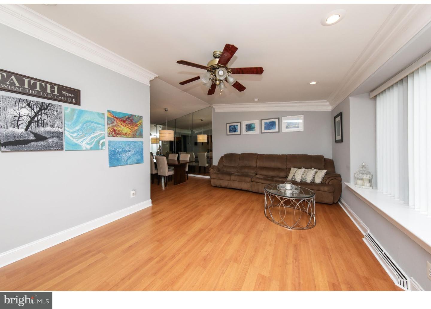 8844 Blue Grass Road Philadelphia, PA 19152 - Photo 3 of 15 Living Room
