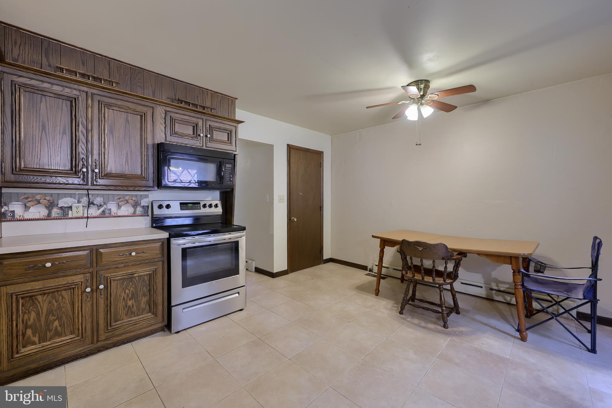 1203 Pennsy Road Pequea, PA 17565 - Photo 13 of 39 Kitchen