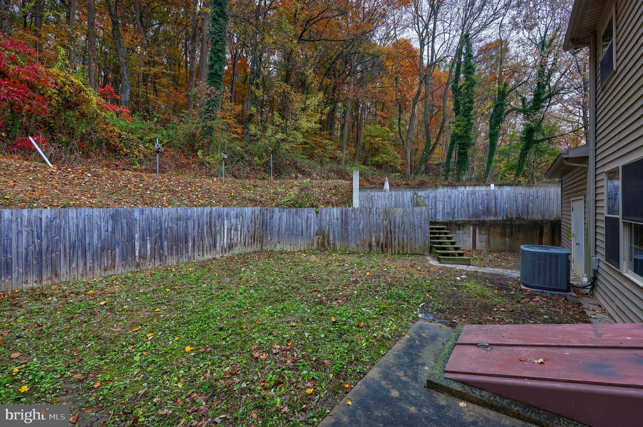 1203 Pennsy Road Pequea, PA 17565 - Photo 28 of 39 Fenced in Yard to Pool