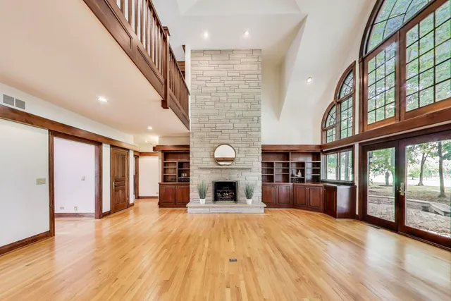 a view of a livingroom with a fireplace