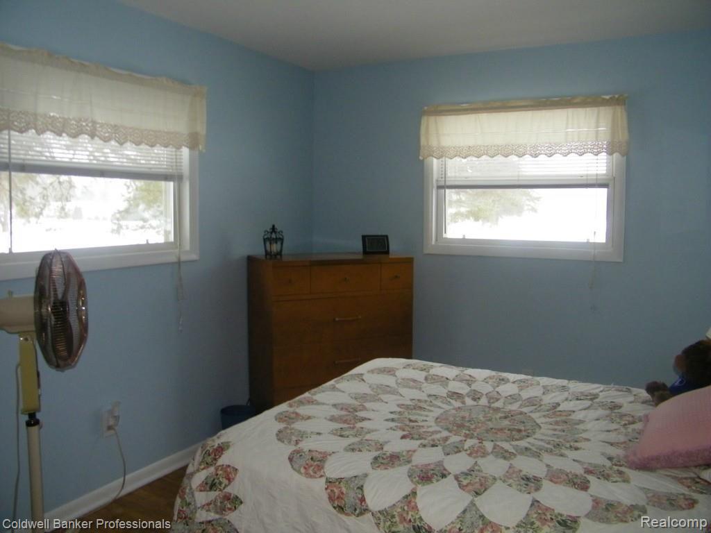 2557 North Lapeer Road Lapeer, MI 48446 - Photo 23 of 33 100_0157.jpg