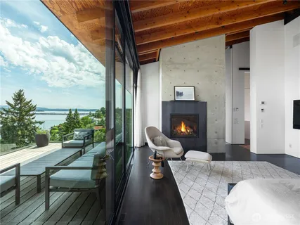 $9,800,000 | 3310 East Laurelhurst Drive Northeast, Seattle, WA 98105