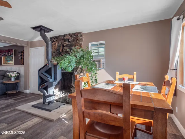 $375,000 | 136 Palmer Way, Topaz, CA 96133