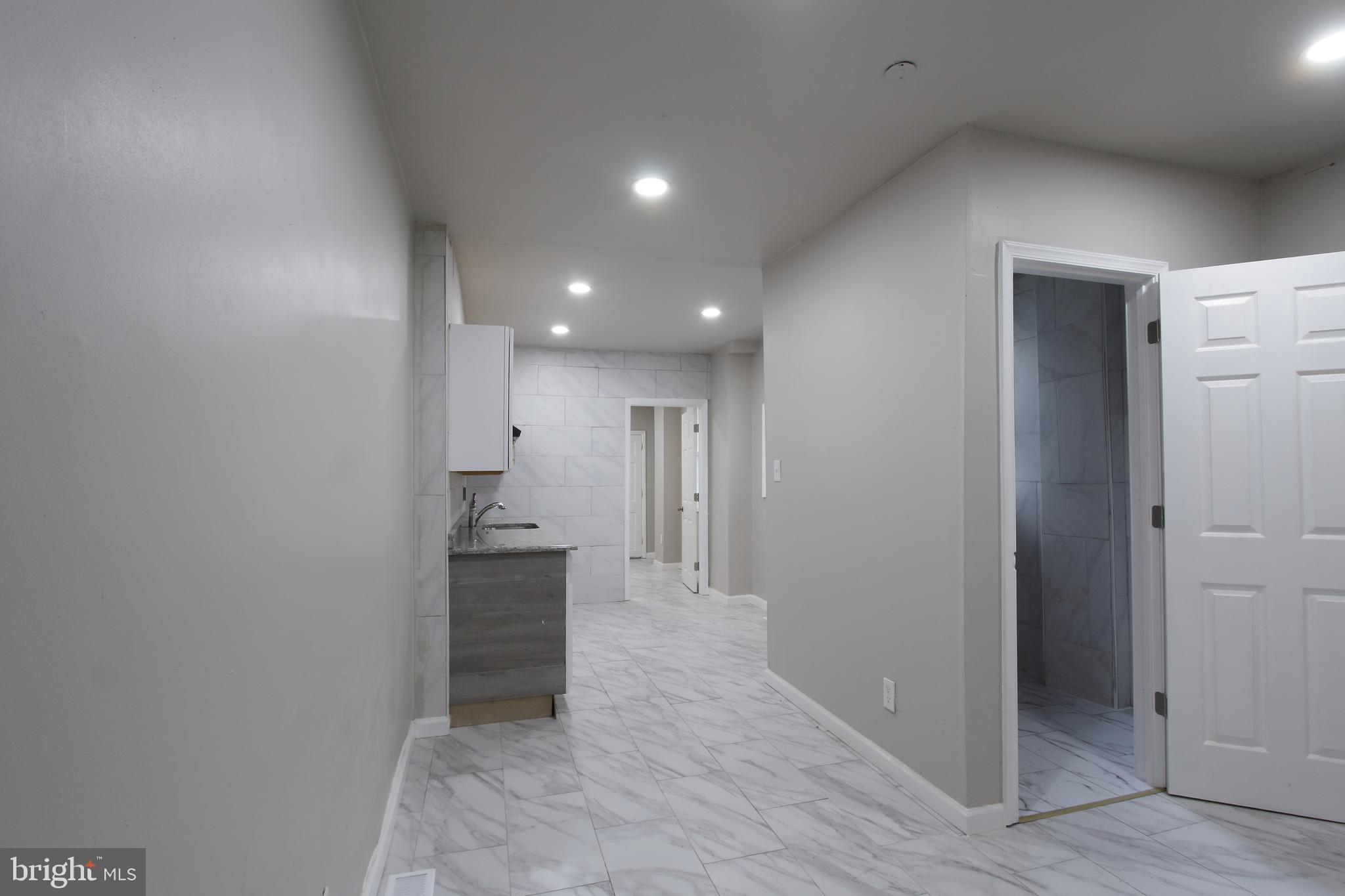 803 Mary Street Chester, PA 19013 - Photo 11 of 29